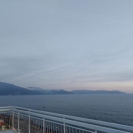 Апартаменты Thomas Sea View Торре-дель-Греко Экстерьер фото