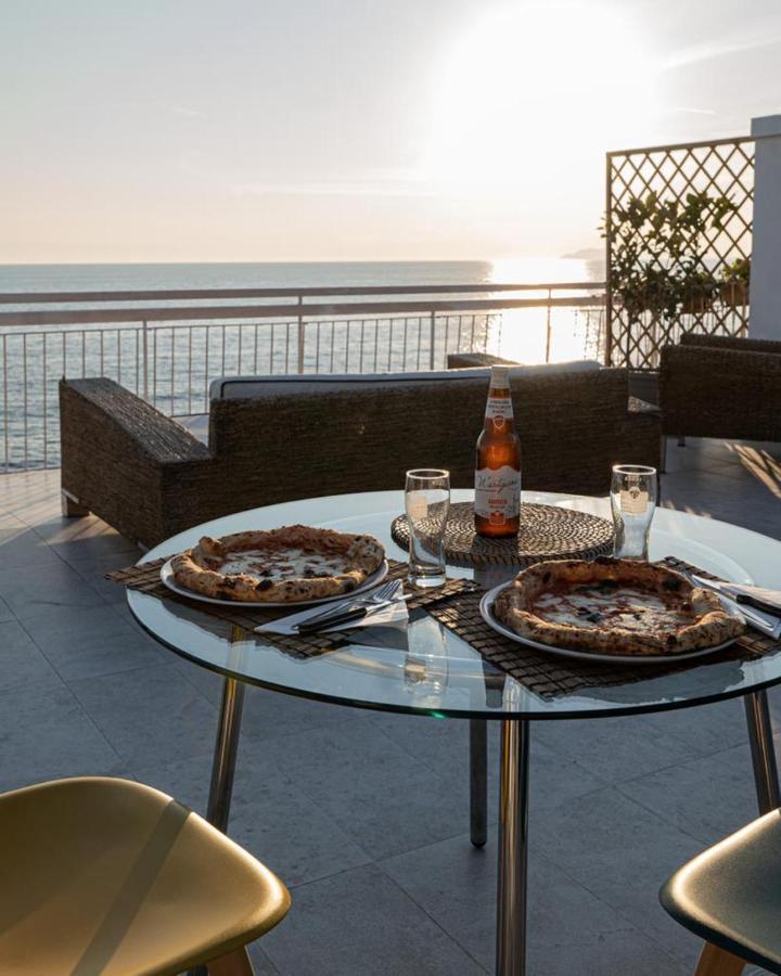 Апартаменты Thomas Sea View Торре-дель-Греко Экстерьер фото