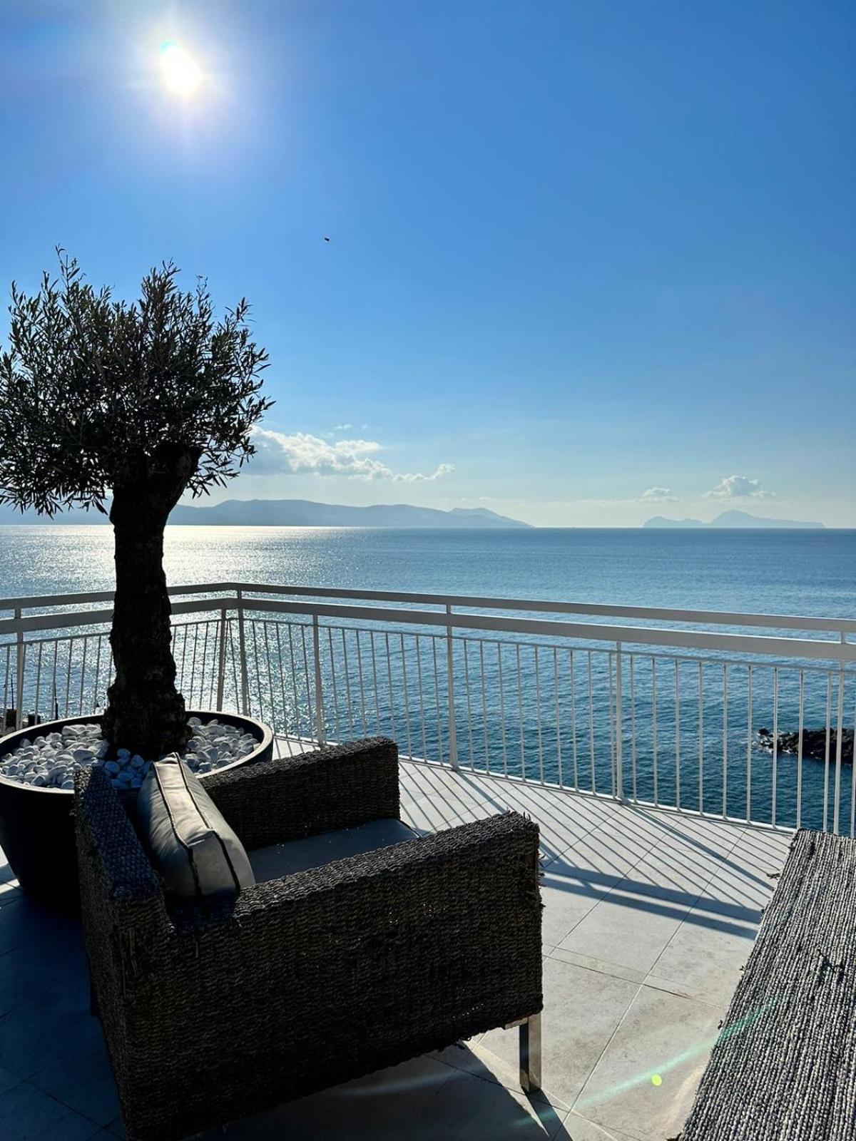 Апартаменты Thomas Sea View Торре-дель-Греко Экстерьер фото