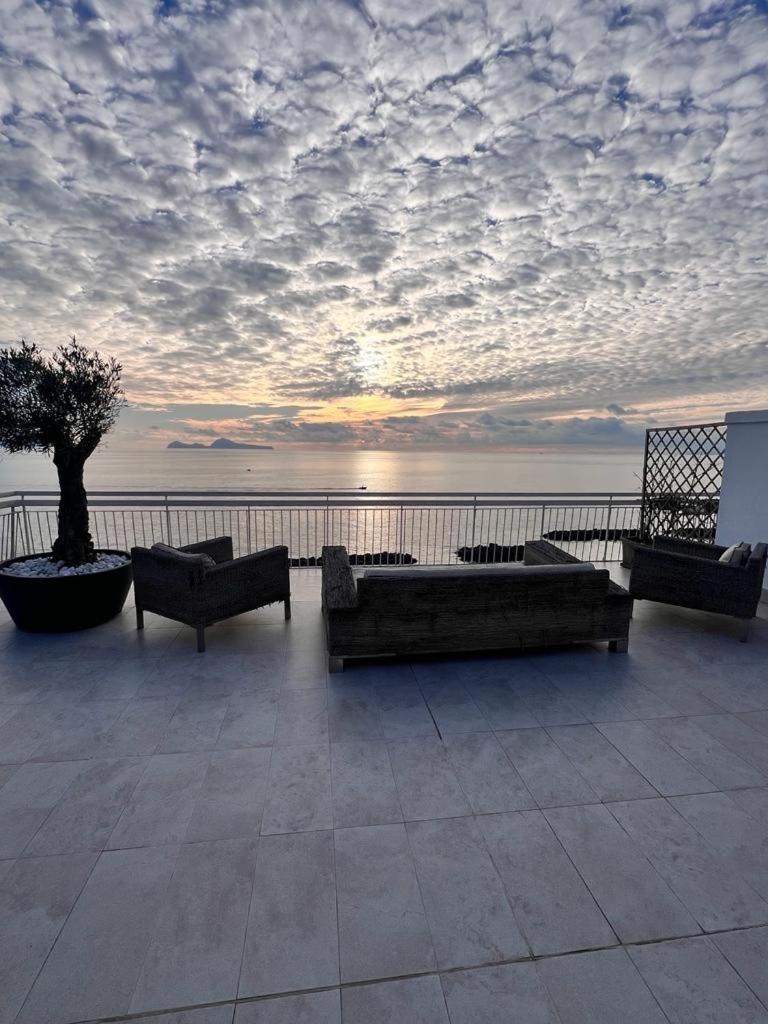 Апартаменты Thomas Sea View Торре-дель-Греко Экстерьер фото